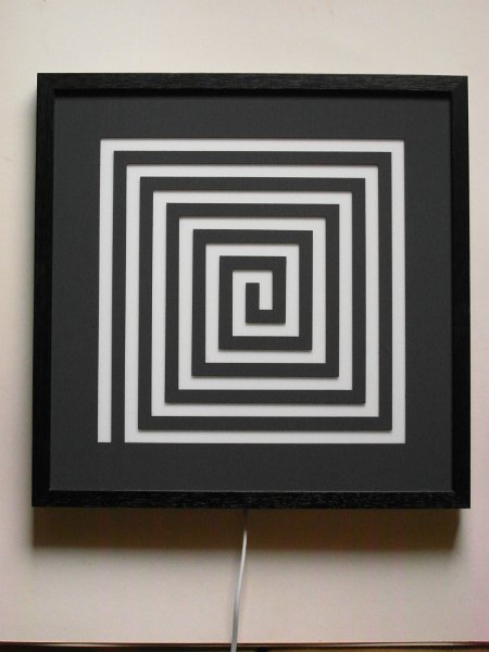 q. spiral 40 cm      Blech auf Plexi.jpg